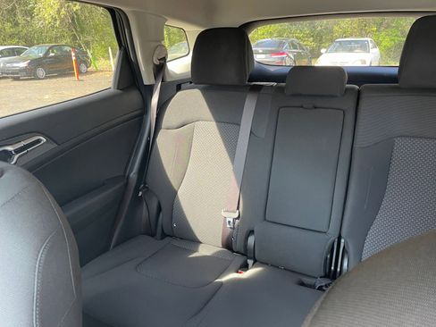 Used 2025 Kia Sportage LX image 38