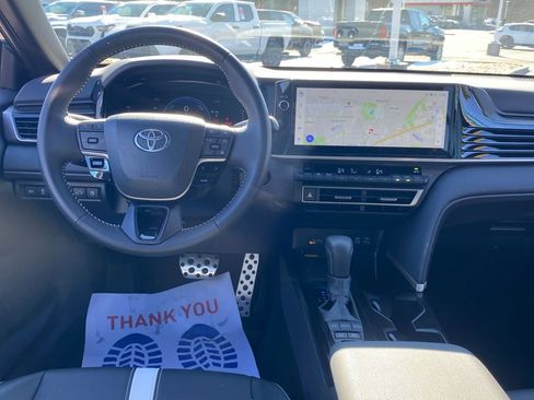 Used 2025 Toyota Camry SE w/ Multimedia Upgrade Package image 9