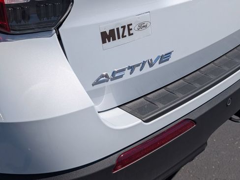 New 2026 Ford Explorer Active RWD image 17