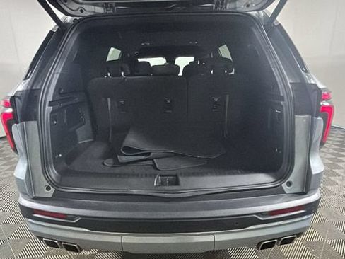 Used 2025 Chevrolet Traverse LT AWD/4WD image 27