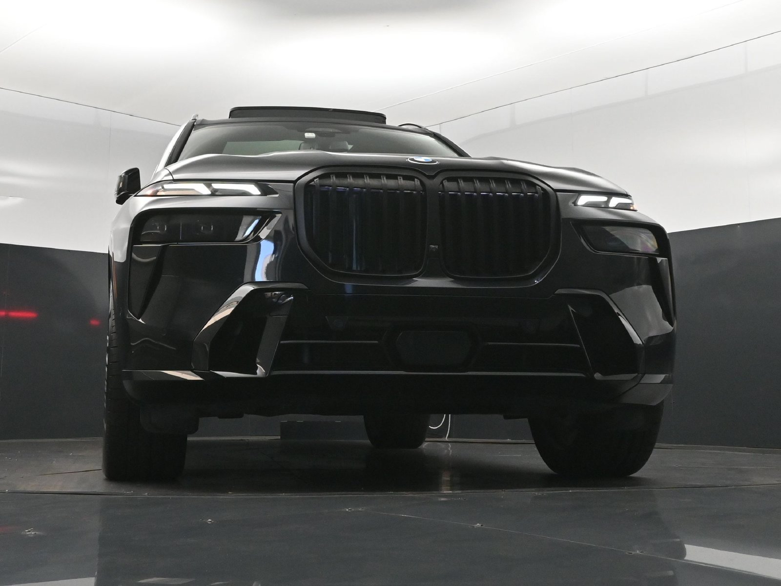Certified 2026 BMW X7 xDrive40i w/ M Sport Package AWD/4WD image 45