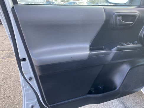 Used 2020 Toyota Tacoma SR RWD image 14