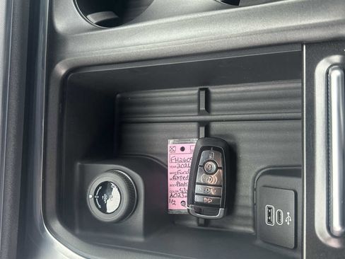 New 2026 Ford Expedition Max Platinum w/ Stealth Performance Package image 27