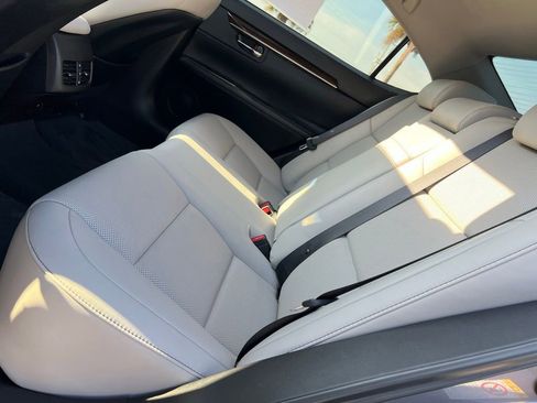 Used 2017 Lexus ES 350 image 47