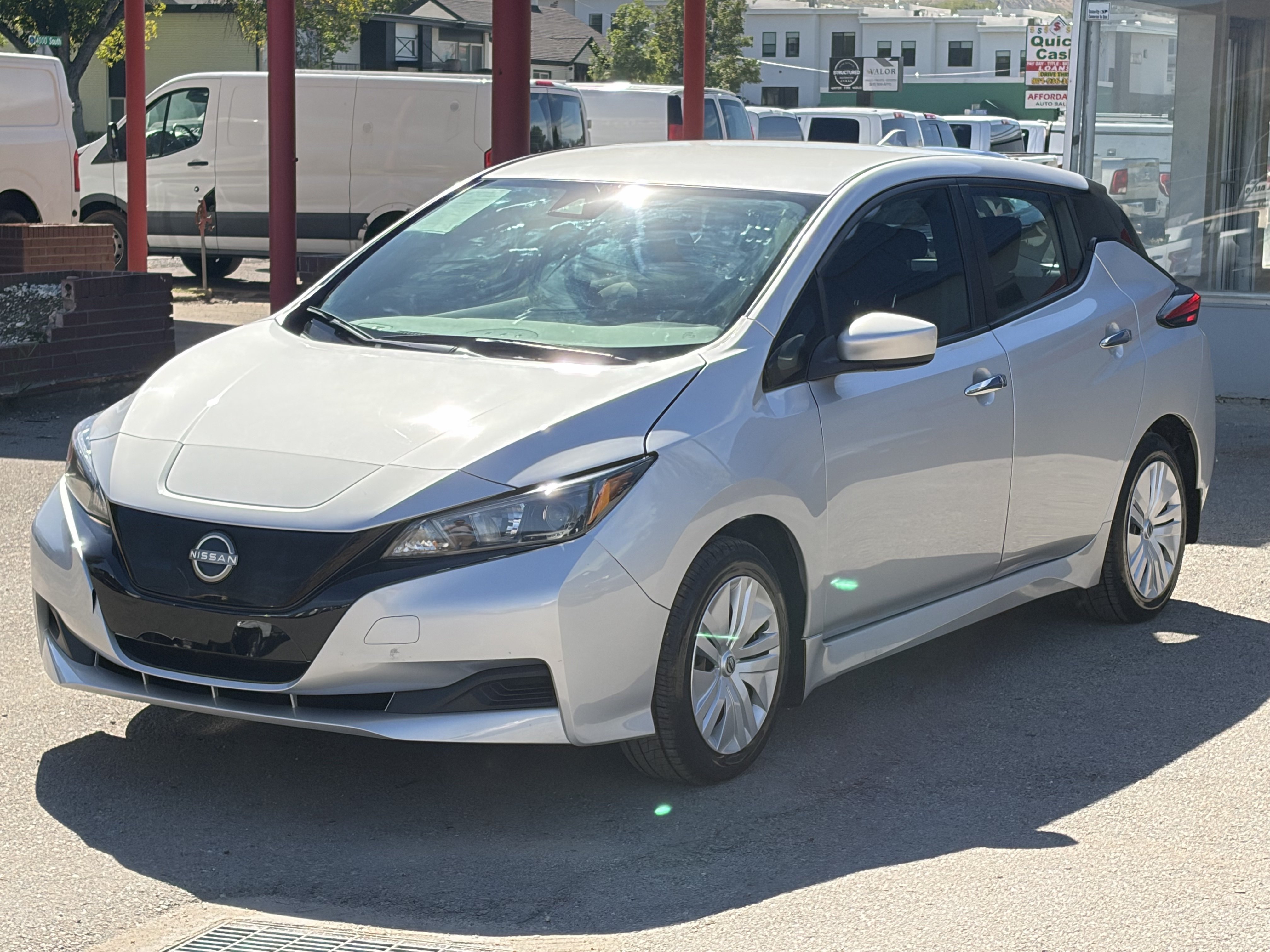 Used 2025 Nissan Leaf S FWD image 2