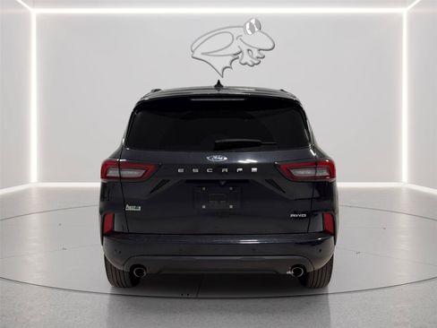 Certified 2023 Ford Escape ST-Line w/ Tech Pack #1 AWD/4WD image 4