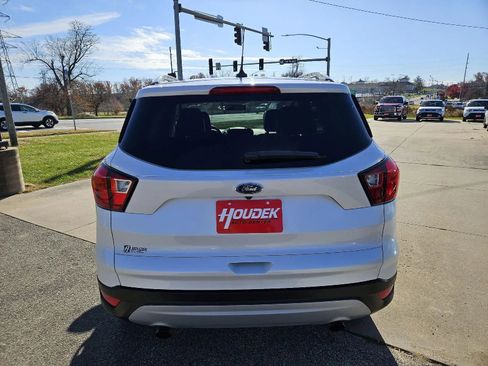 Used 2019 Ford Escape Titanium image 6