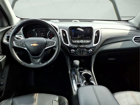 Used 2022 Chevrolet Equinox Premier FWD image 11