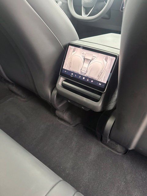 Used 2026 Tesla Model Y Performance AWD/4WD image 11
