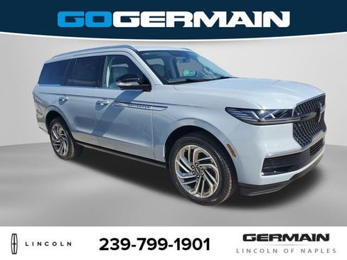 New 2025 Lincoln Navigator Reserve image 6