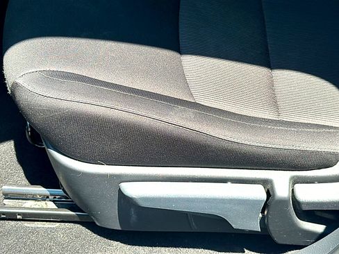 Used 2025 Nissan Sentra SV FWD image 15