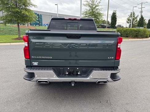 Used 2025 Chevrolet Silverado 1500 LTZ AWD/4WD image 8