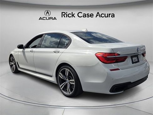 Used 2016 BMW 750i xDrive image 7