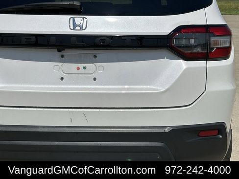Used 2023 Honda Pilot LX image 7