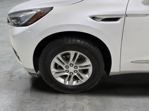 Used 2018 Buick Enclave Premium w/ LPO, Cargo Package FWD image 20