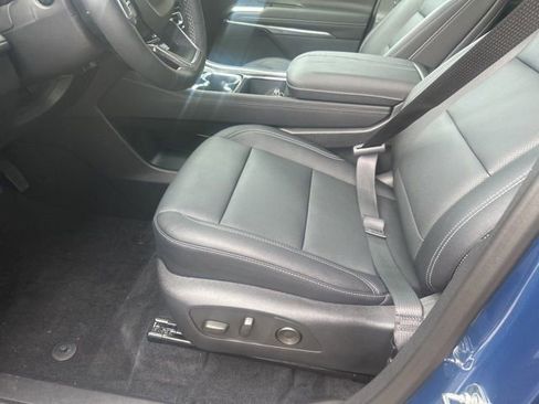 Used 2026 Chevrolet Traverse LT w/ Sun and Wheel Package AWD/4WD image 7