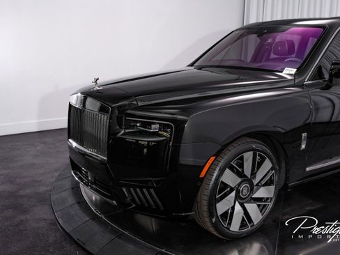 Used 2025 Rolls-Royce Cullinan image 8