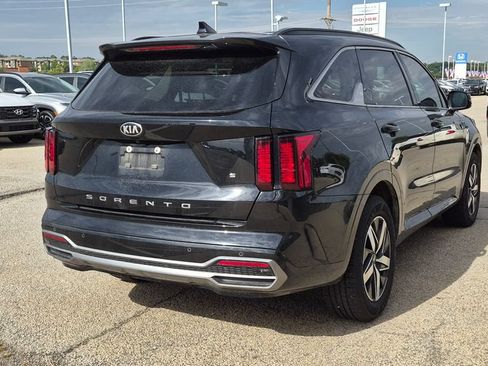 Used 2021 Kia Sorento S FWD image 3