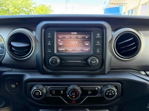 Used 2020 Jeep Wrangler Unlimited Sport S AWD/4WD image 23