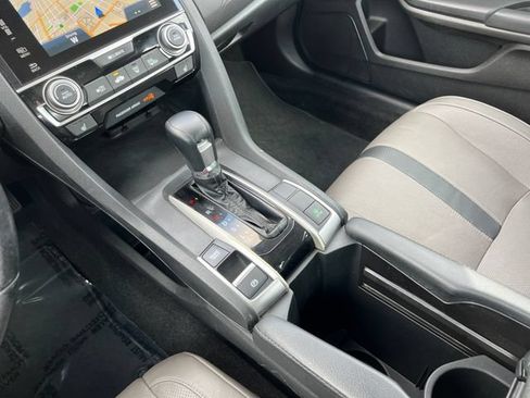 Used 2017 Honda Civic Touring image 26