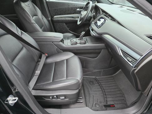 Used 2020 Cadillac XT4 Premium Luxury image 30