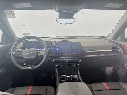 Used 2024 Chevrolet Traverse RS image 24