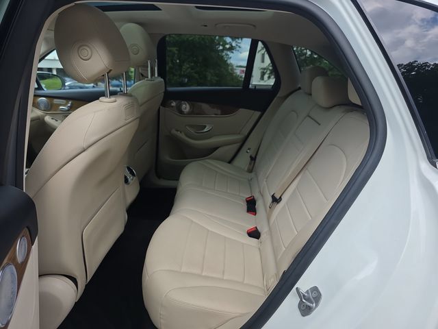 Used 2018 Mercedes-Benz GLC 300 4MATIC image 22