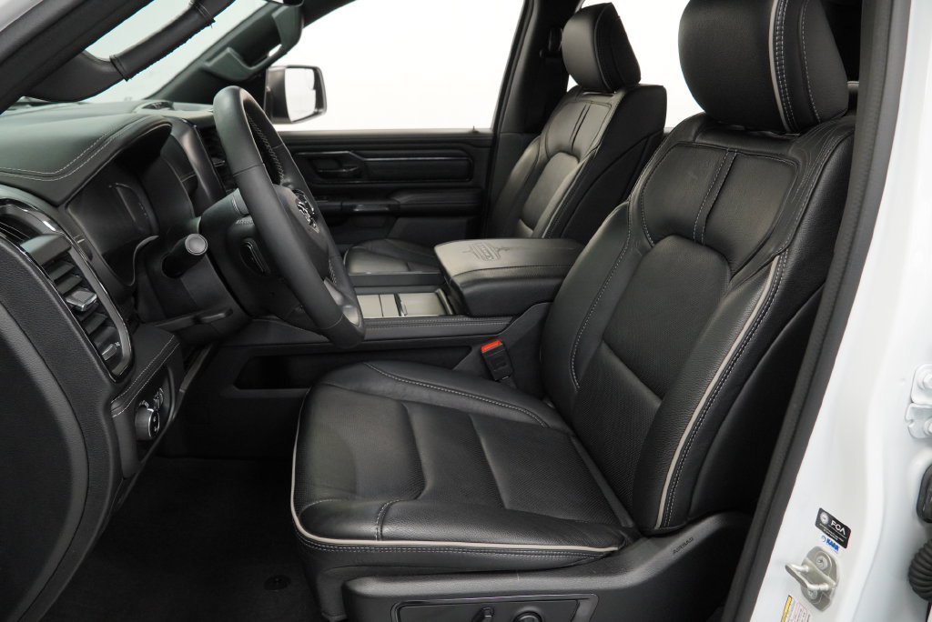 Certified 2023 RAM 1500 Limited w/ Night Edition AWD/4WD image 4