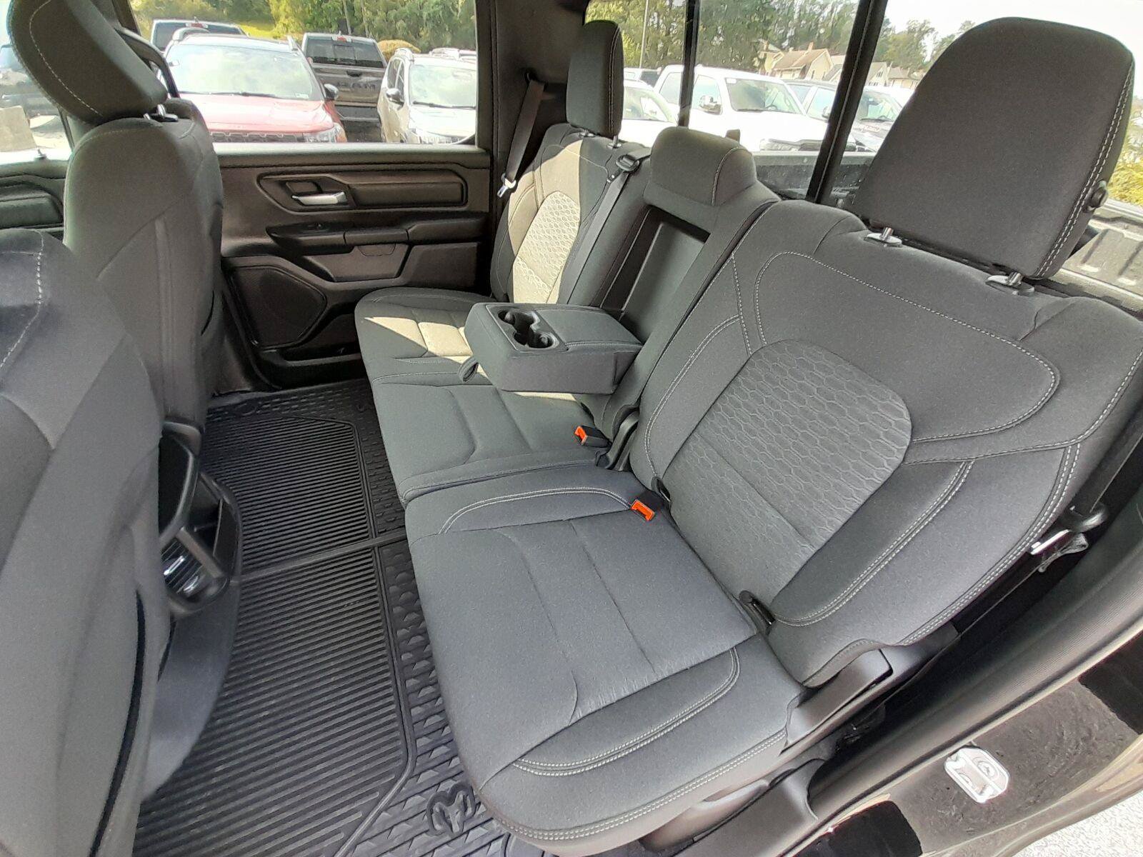 Used 2025 RAM 1500 Warlock AWD/4WD image 40
