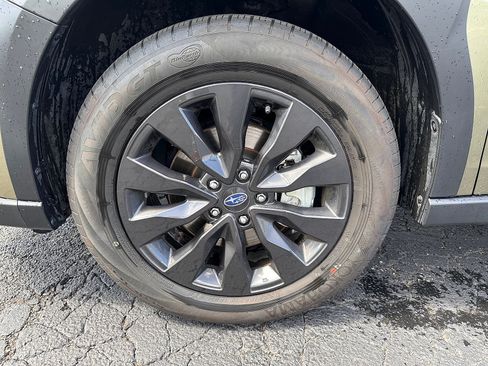 Certified 2025 Subaru Outback Onyx Edition AWD/4WD image 9