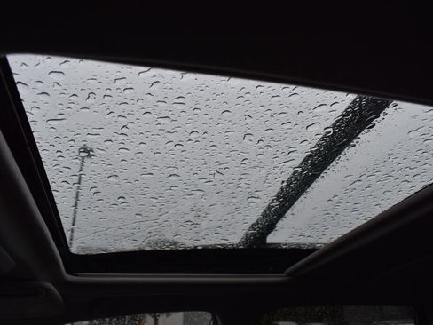 Used 2017 Subaru Forester 2.5i Touring image 16