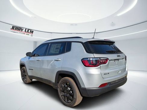 New 2026 Jeep Compass Latitude AWD/4WD image 5