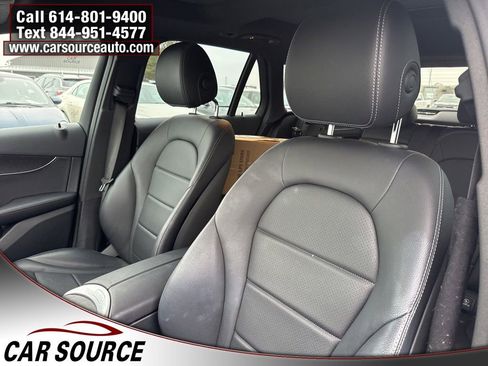 Used 2022 Mercedes-Benz GLC 300 4MATIC image 16