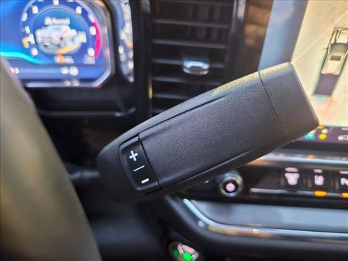 Used 2025 Chevrolet Silverado 2500 High Country w/ Technology Package image 19