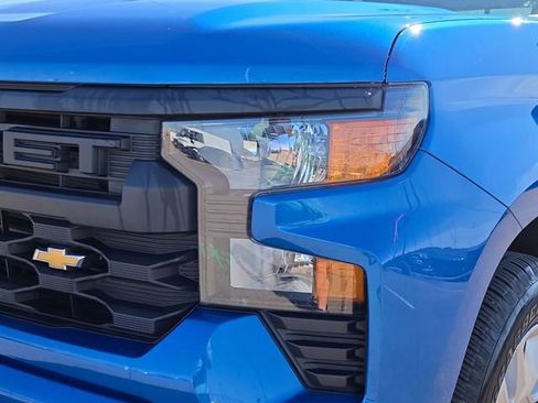 Used 2022 Chevrolet Silverado 1500 Custom image 9