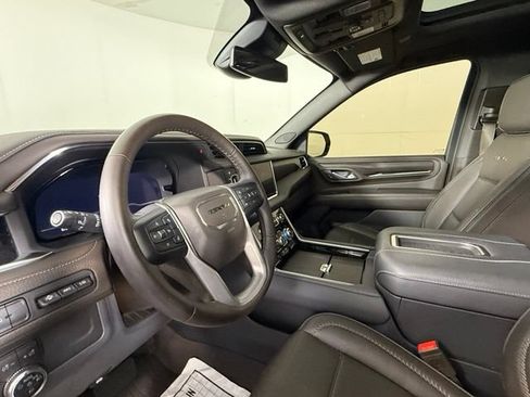 Used 2023 GMC Yukon XL Denali RWD image 6