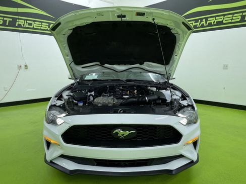 Used 2022 Ford Mustang Premium image 4