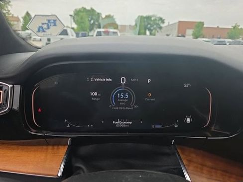 Used 2022 Jeep Grand Wagoneer Series III w/ Rear Seat Video Group 1 AWD/4WD image 10