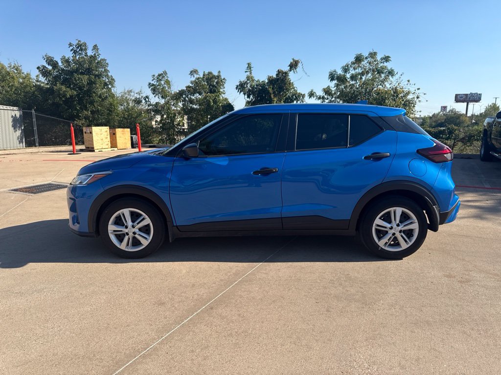 Certified 2025 Nissan Kicks Play S FWD image 2