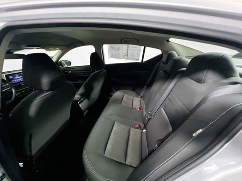 Used 2024 Nissan Altima 2.5 SV FWD image 29