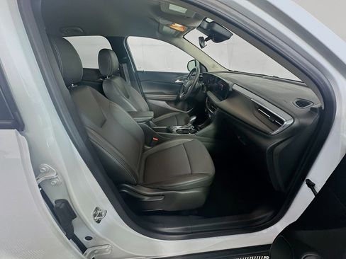 Used 2025 Buick Encore GX Preferred FWD image 32