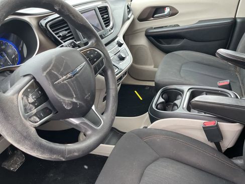 Used 2018 Chrysler Pacifica Touring Plus image 26