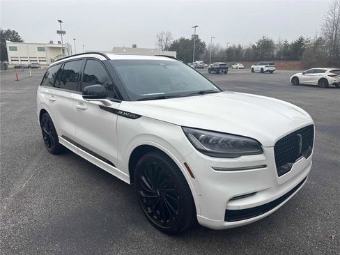 Used 2022 Lincoln Aviator Reserve w/ Equipment Group 201A image 3