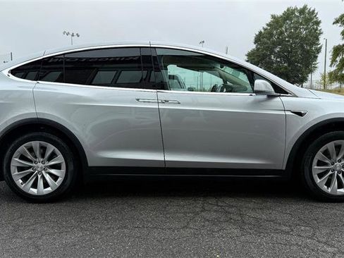 Used 2017 Tesla Model X 100D image 6