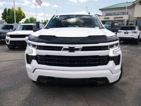 Used 2023 Chevrolet Silverado 1500 RST image 3