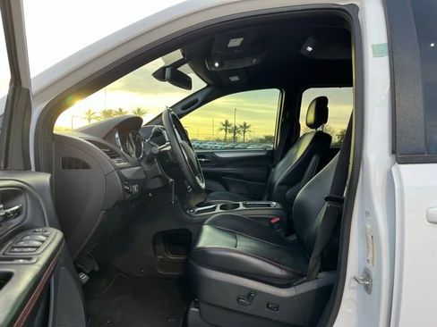 Used 2019 Dodge Grand Caravan GT image 10