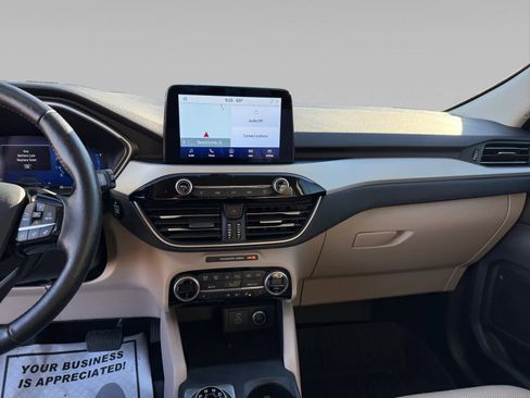 Used 2021 Ford Escape SEL w/ Technology Package image 11