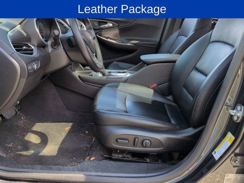 Certified 2018 Chevrolet Malibu LT w/ Leather Package image 10