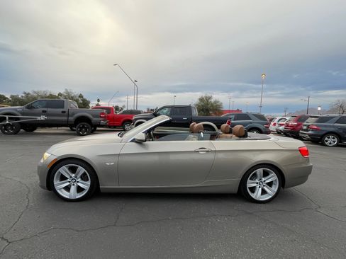 Used 2008 BMW 335i Convertible image 12