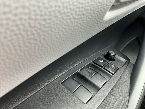 Used 2026 Toyota Corolla SE image 24